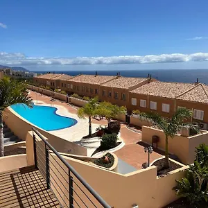 casa-adosada-de-lujo-con-vistas-al-mar.in-canary-islands.com/